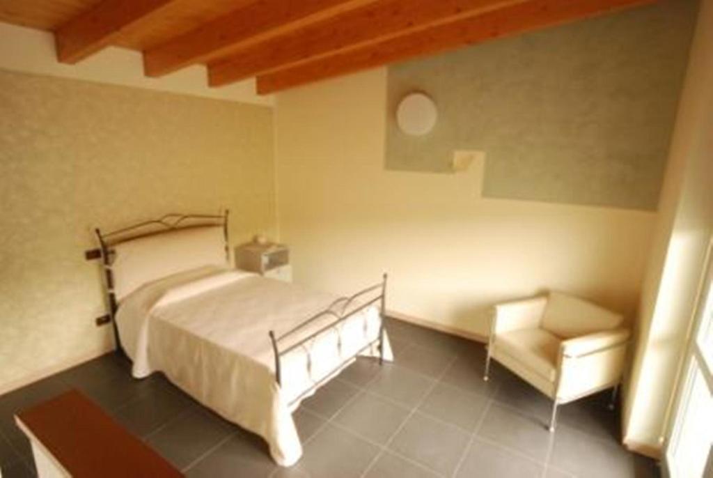 Residence & Suites Solaf Bonate di Sopra Phòng bức ảnh